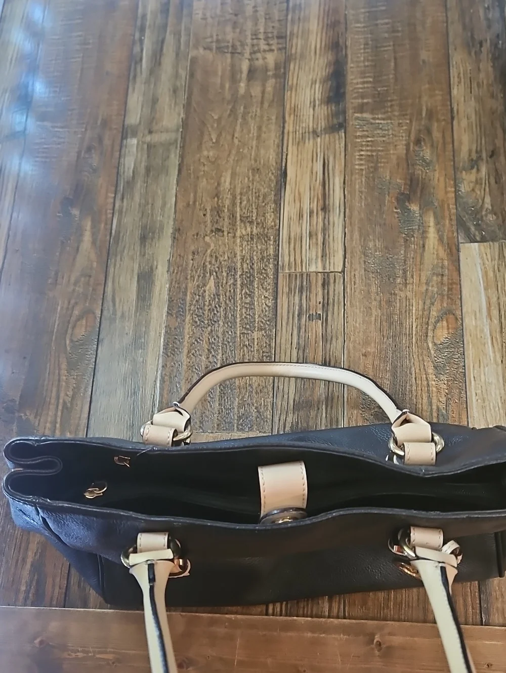 Michael Kors Hobo Buttery Soft Leather Black and Cream Tote‎ Bag